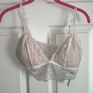 Abercrombie and Fitch lace bralette L